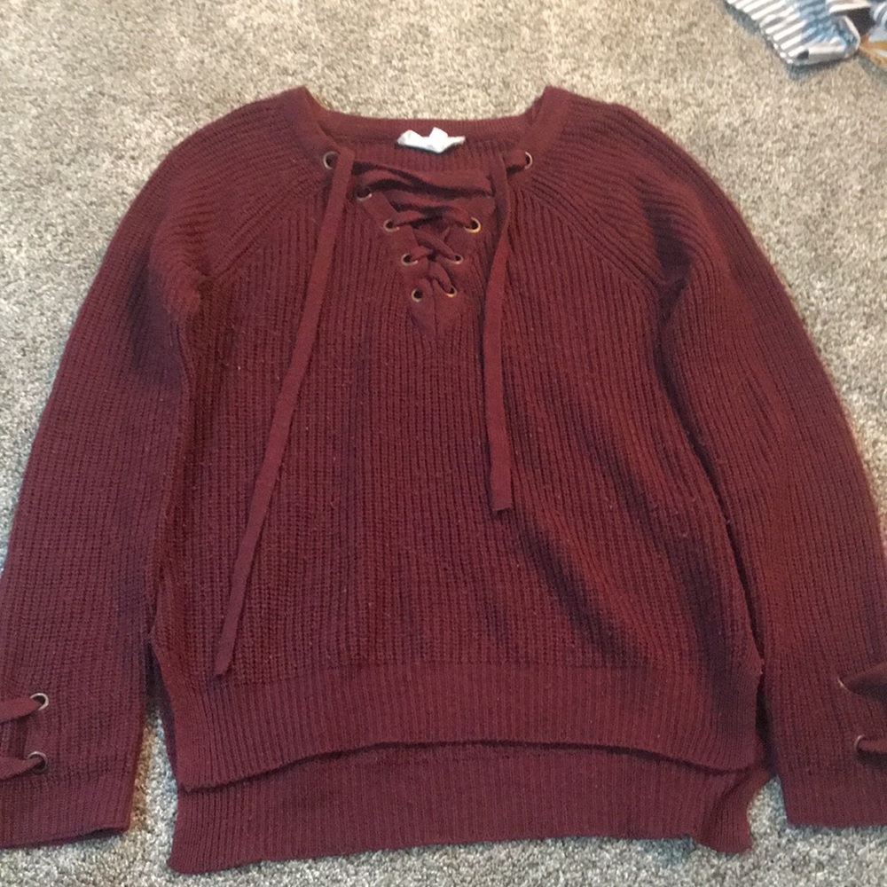 maroon sweater